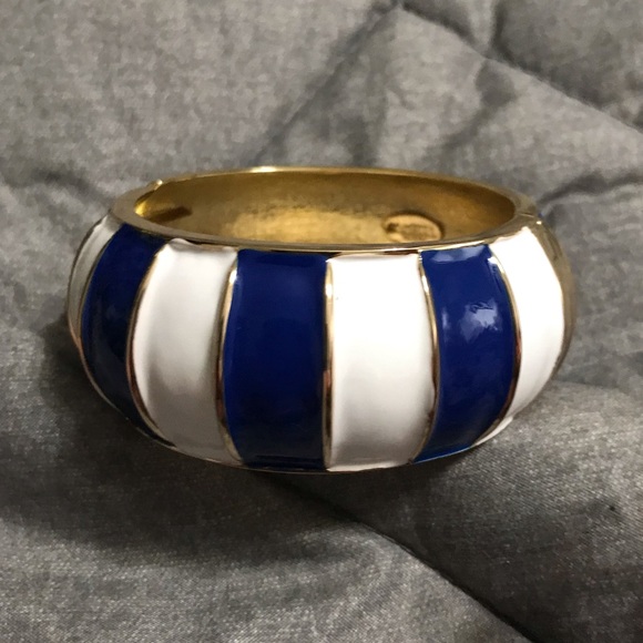 Bangle Bangle by Amrita Singh - Picture 2 of 4